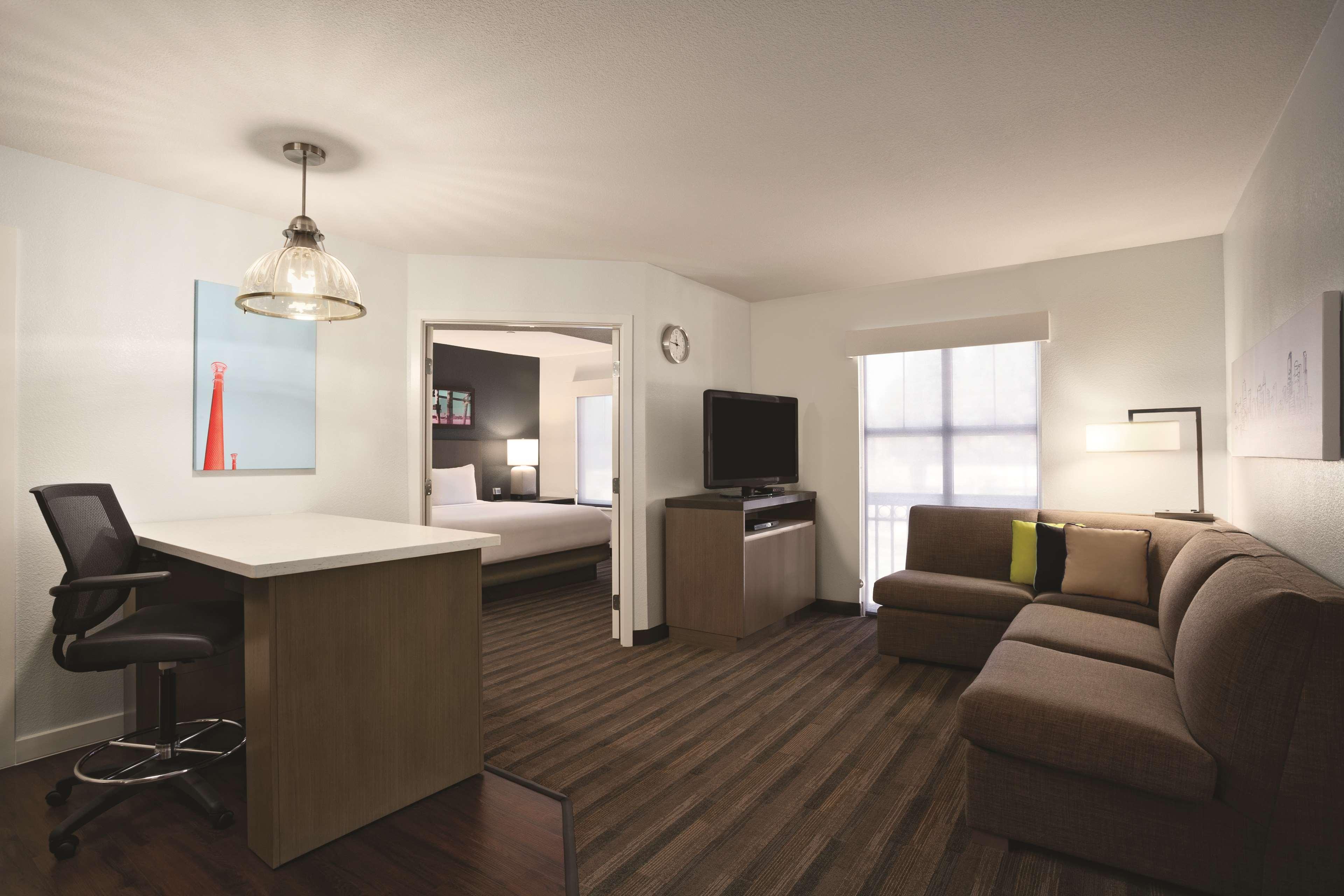 Hyatt House Pleasant Hill Hotel Екстериор снимка