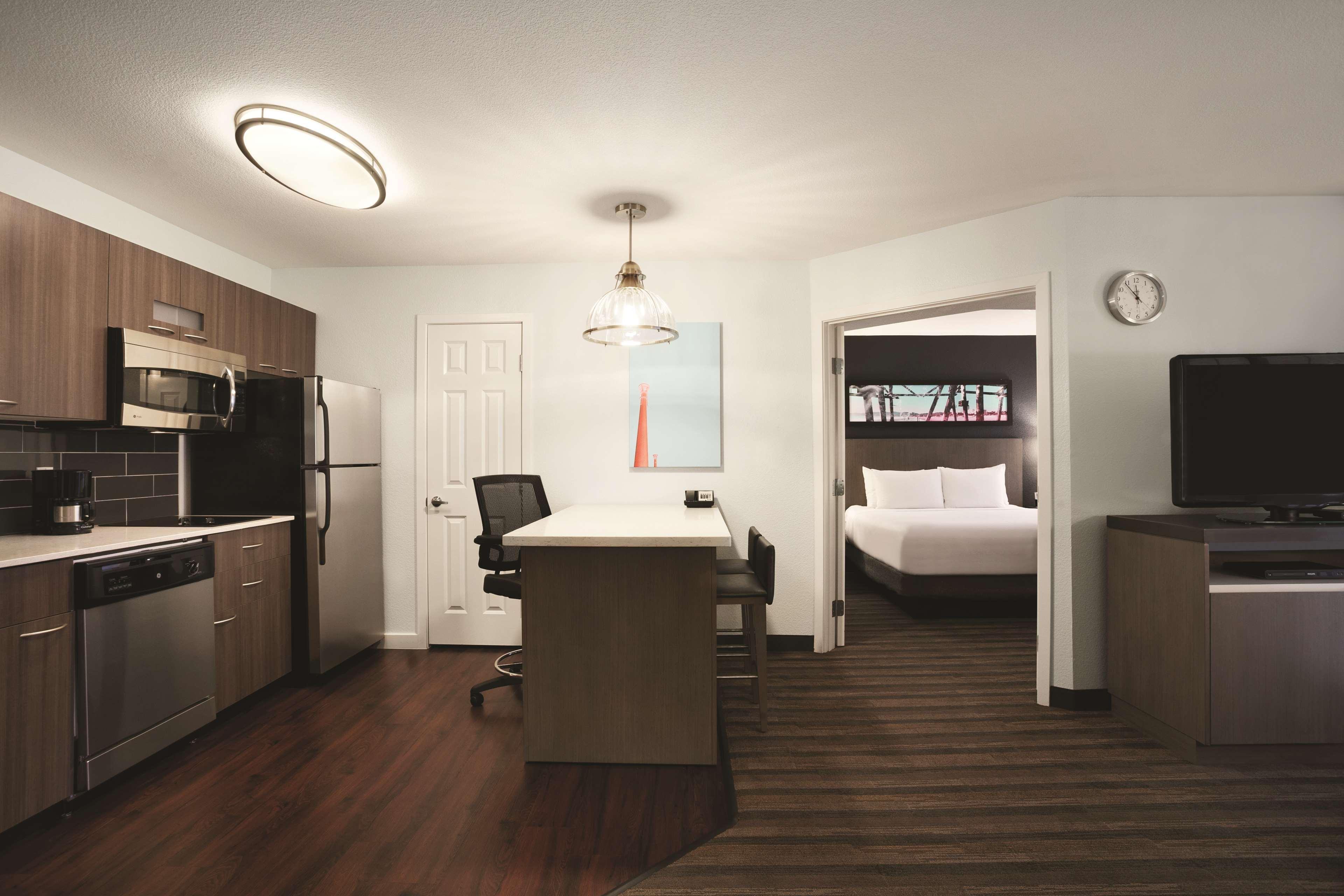 Hyatt House Pleasant Hill Hotel Екстериор снимка